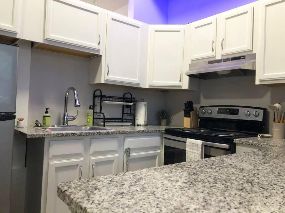 Ferienwohnung Downtown Cleveland -Modern First Floor Unit Exterior foto